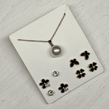 Pendant Necklace With Stud Earrings Set