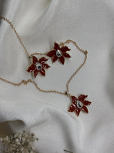 Flora Necklace Set