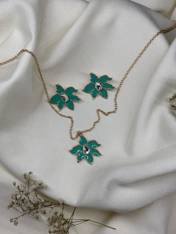 Flora Necklace Set