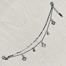 Dazzle Clover Bracelet